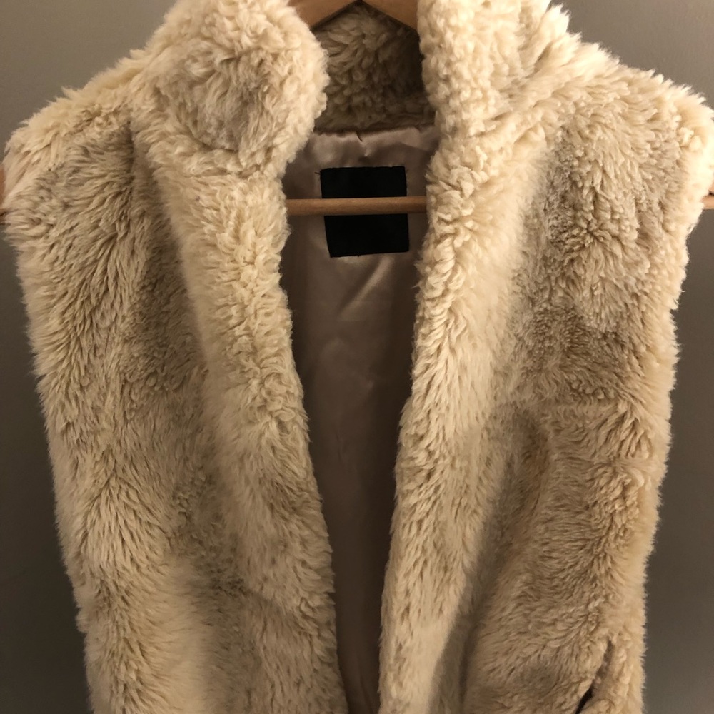 Faux fur Dynamite vest